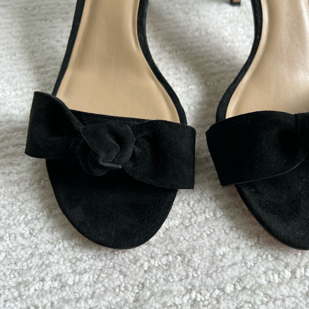 Ann Taylor black suede heels